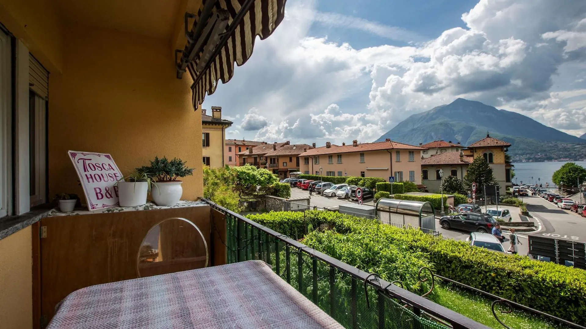 Tosca House 2 Bed and Breakfast Varenna 0*,  Italien