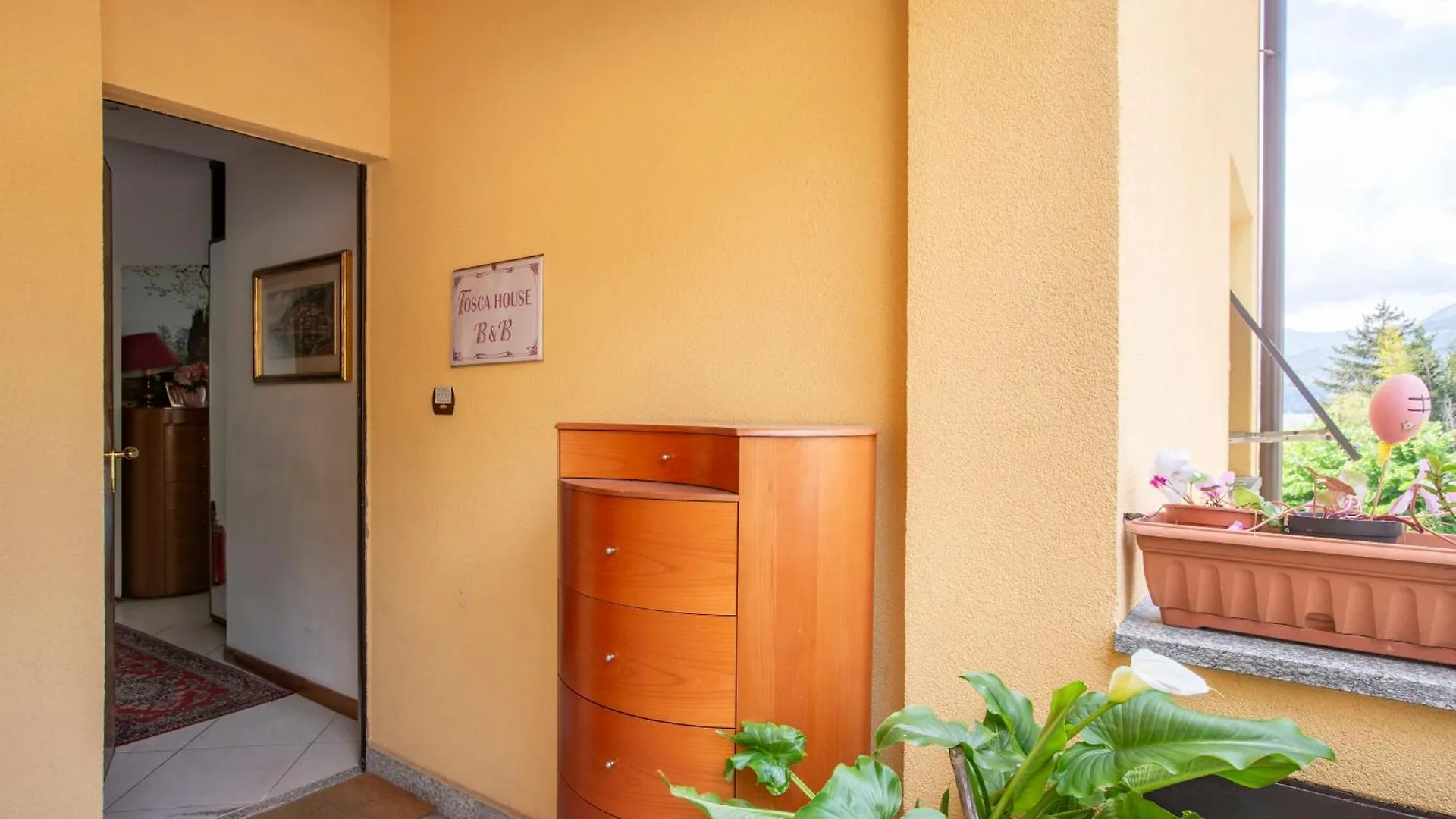 Tosca House 2 Bed and Breakfast Varenna Bed & Breakfast